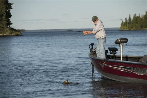 Get Hooked: Illinois Fishing License Age Requirements